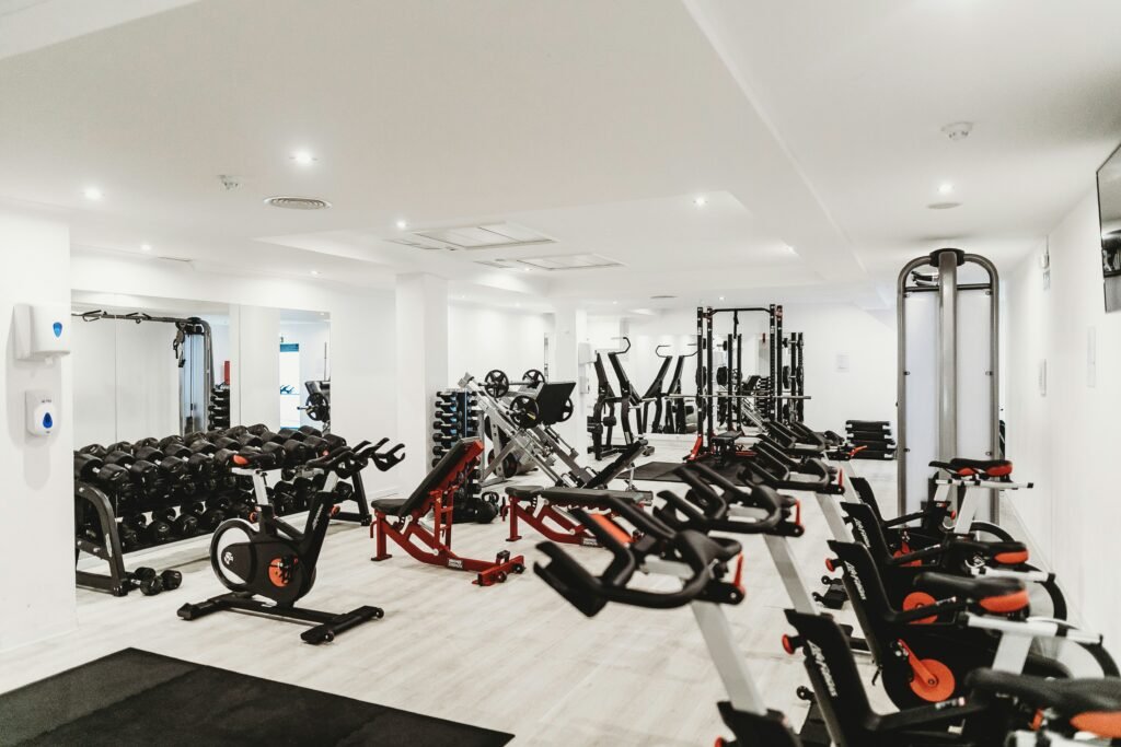 A Comprehensive Guide to Evaluating Gym Facilities and Equipment Quality